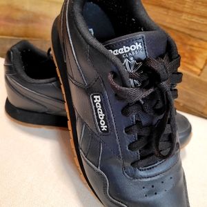 Black Reebok classic